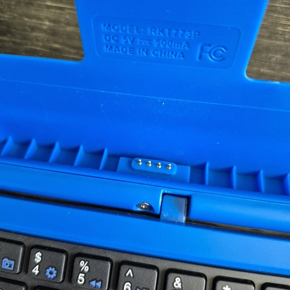 RCA Tablet Keyboard Blue Case 7” - Model RKT773P - Like NEW